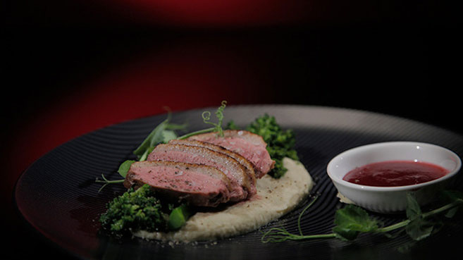 Jac & Shaz Tea smoked Duck with Fennel Purée and Cranberries Recipe